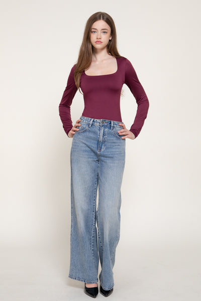 Body de manga larga con escote en U