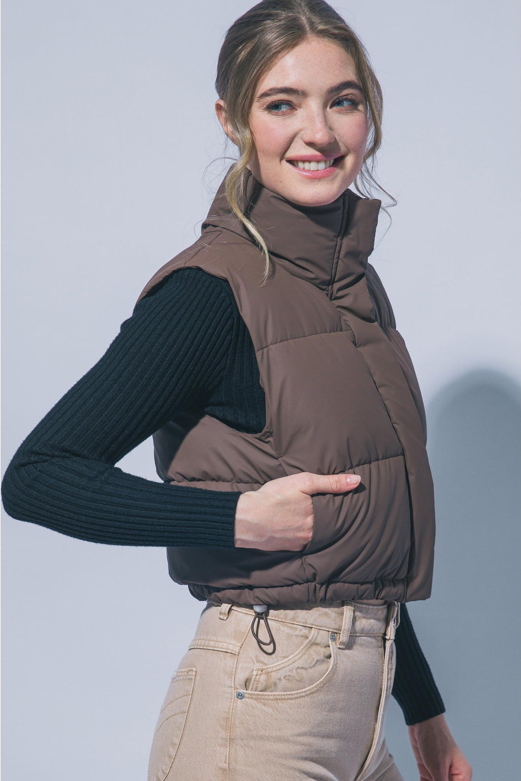 Chaleco puffer corto con cuello alto — 5137VN