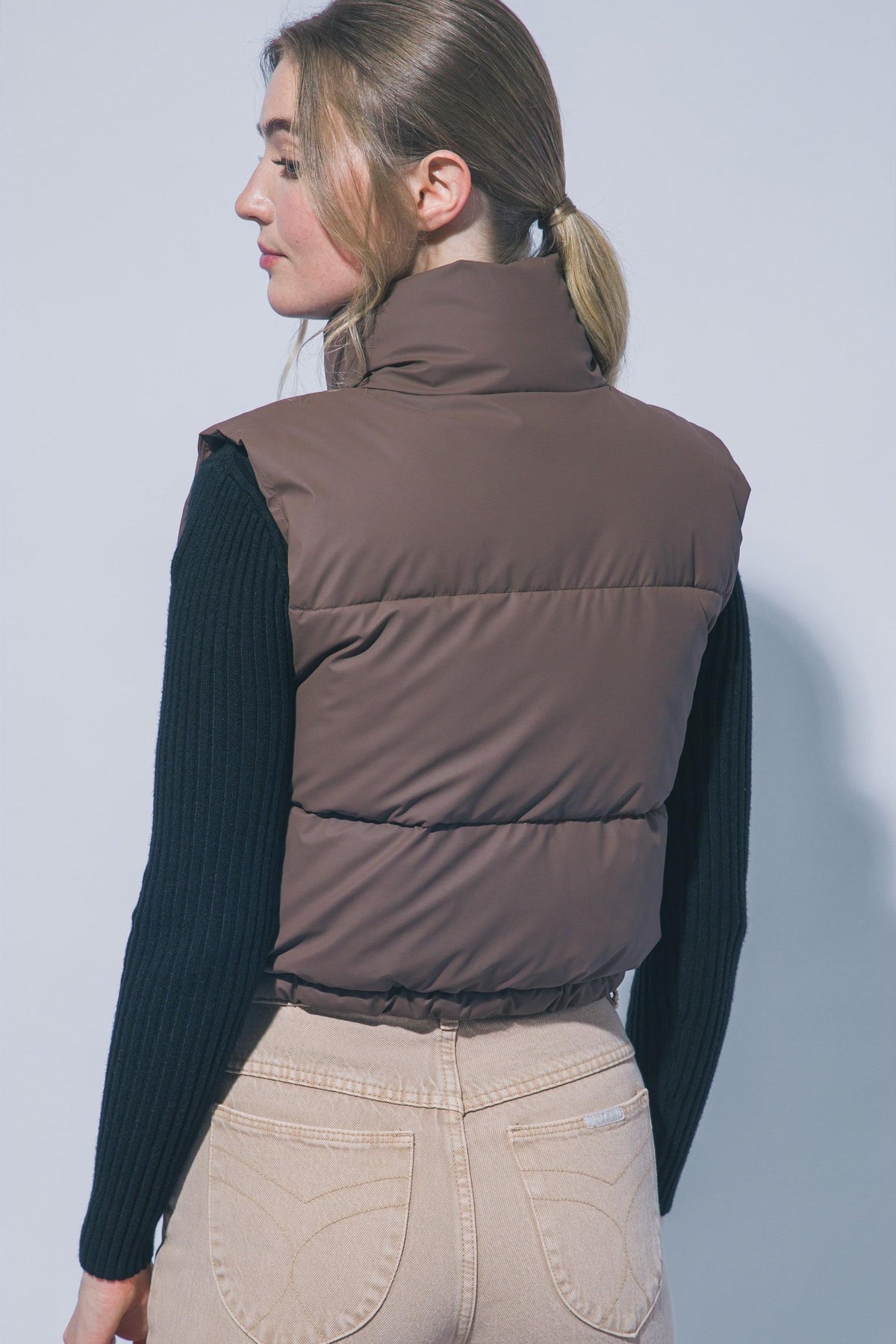 Chaleco puffer corto con cuello alto — 5137VN