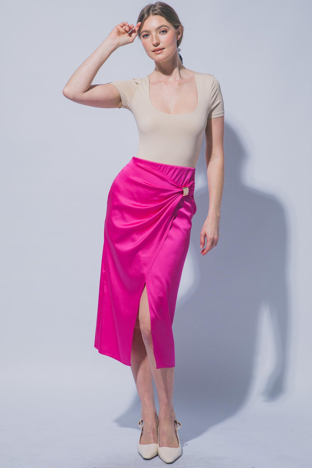 Falda midi satinada cruzada con argolla — 7350SN