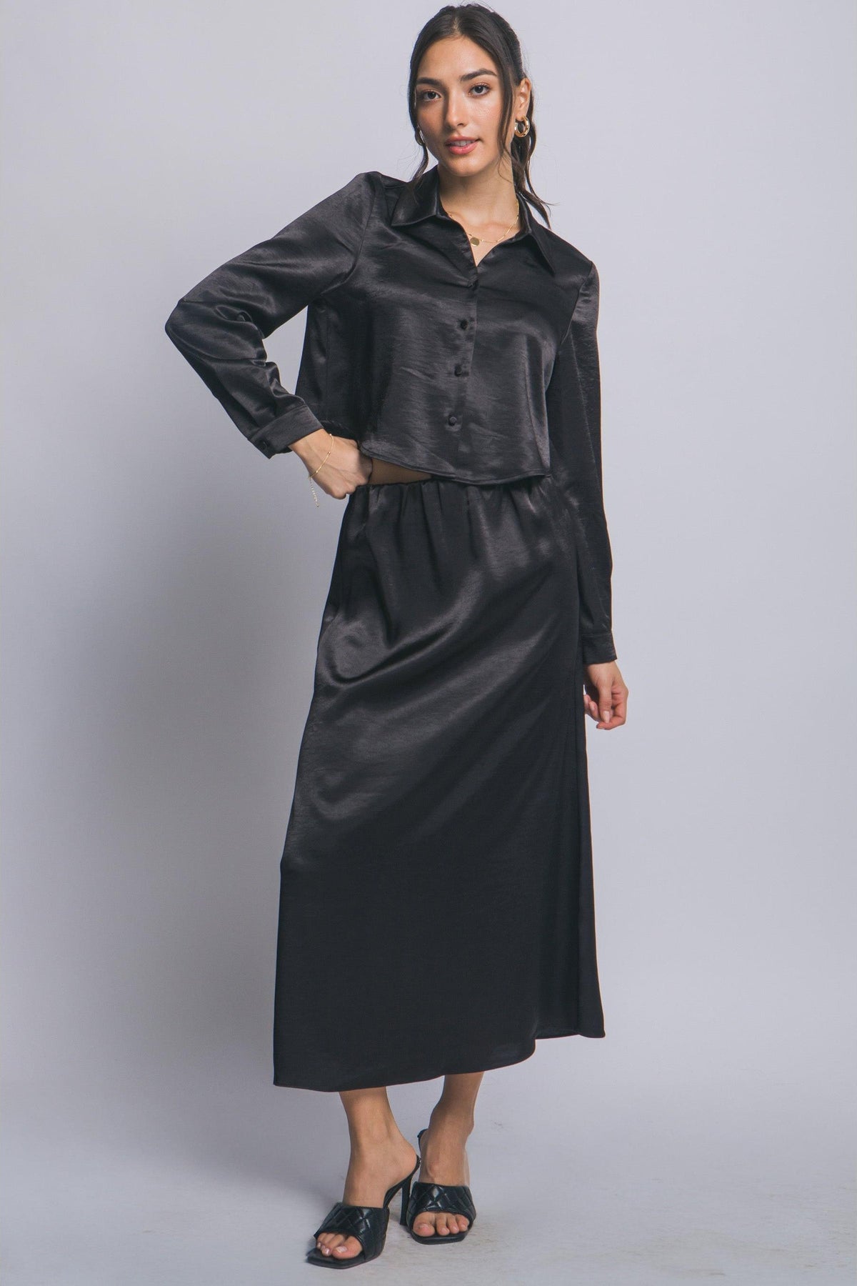 Falda midi satinada con cintura elástica — 7351SN