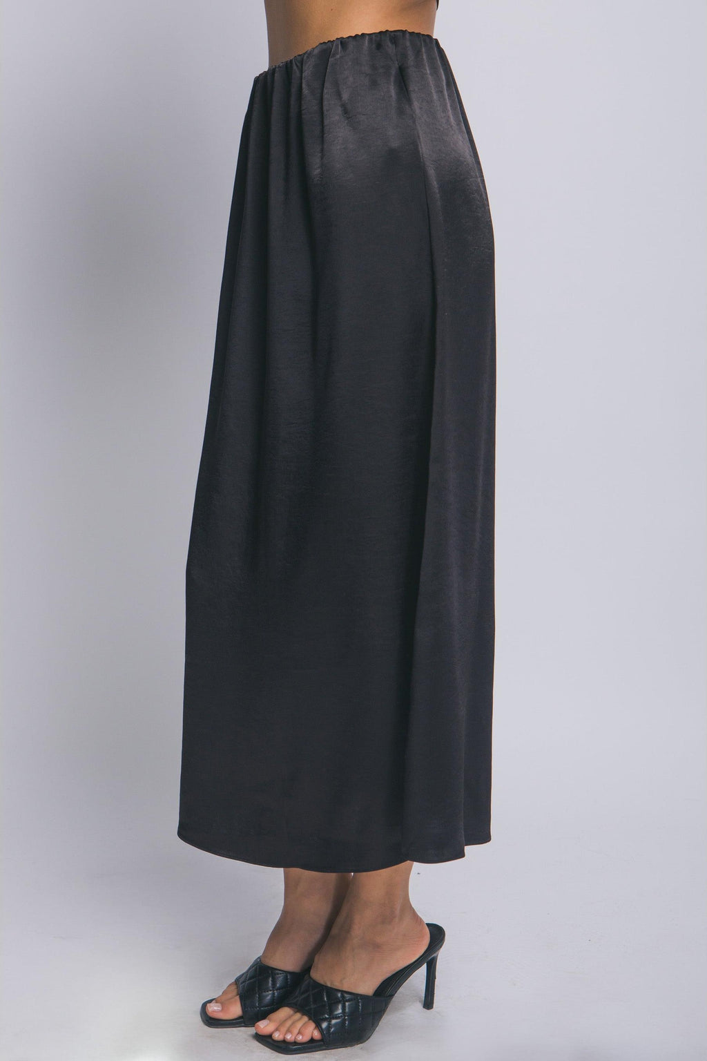Falda midi satinada con cintura elástica — 7351SN