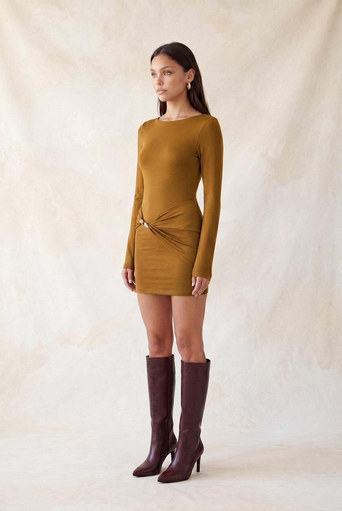 Vestido mini de punto con detalle metálico — ID6384
