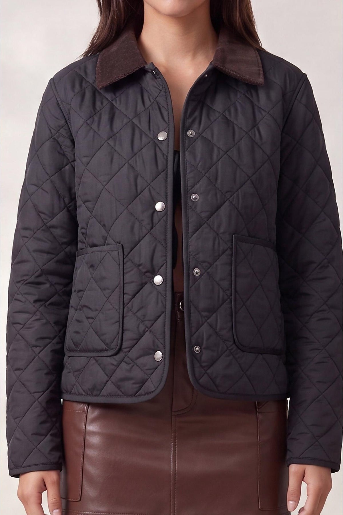 Chamarra acolchada con cuello de pana — IJ99751