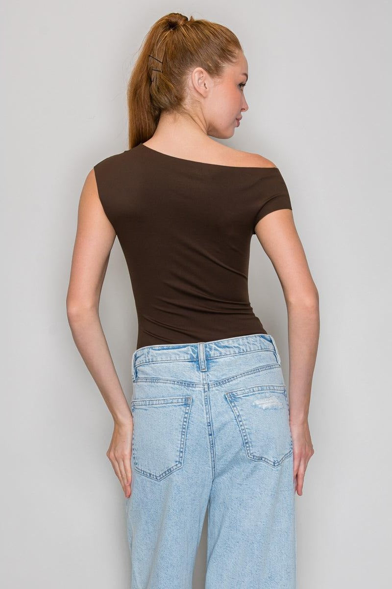 Body de punto con escote asimétrico — IT93251