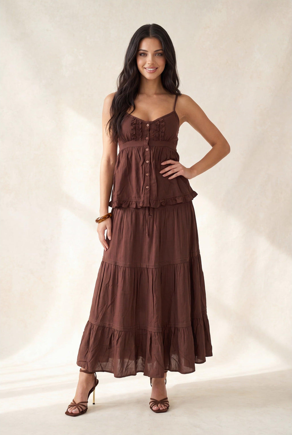 Top de tirantes con holanes en capas — IT93592