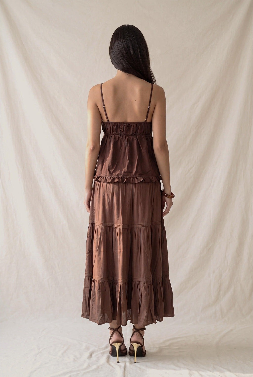 Top de tirantes con holanes en capas — IT93592