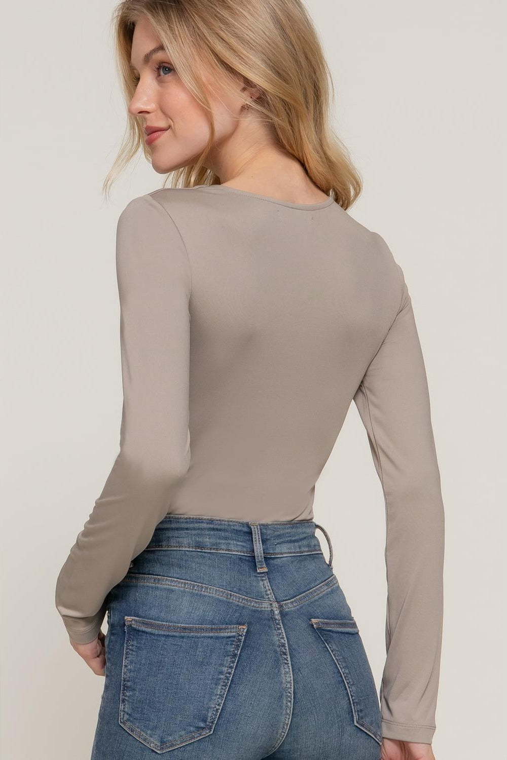 Body de manga larga con escote en U — P14115