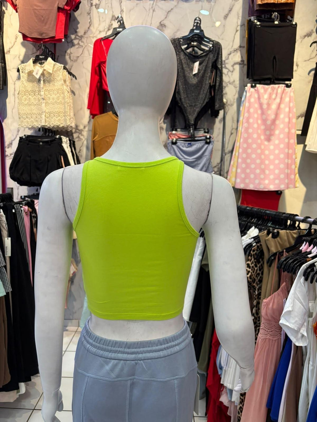 Top halter crop con cuello alto — T12119